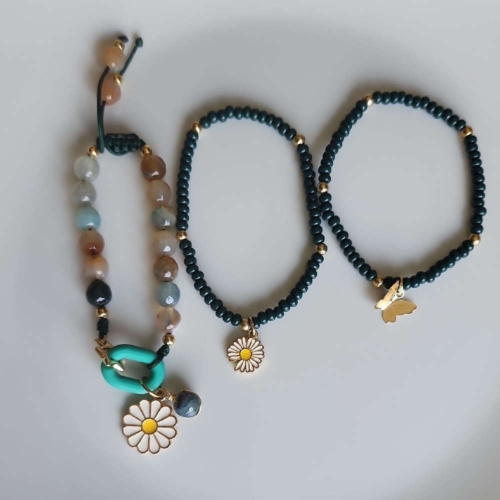 Chic Beaded Bracelet Trio with Daisy Charms
